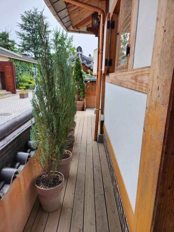 Beautiful House Hotel Jeonju Exterior photo